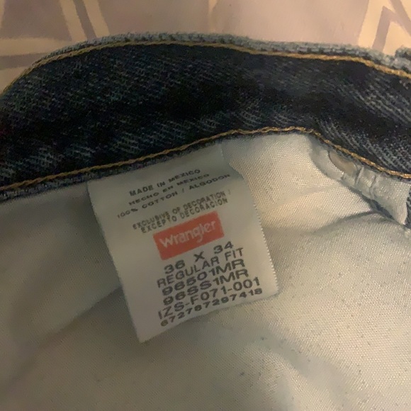 Vintage Wrangler distressed denim shorts size 15/16 - Picture 2 of 4